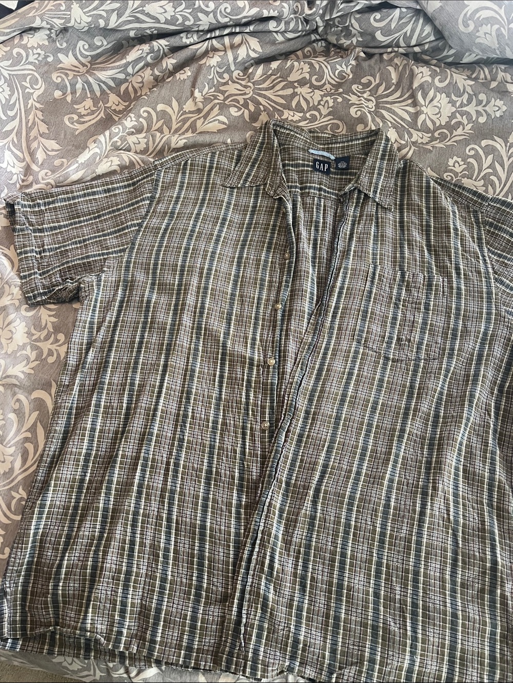 GAP Men's Olive and Gray Plaid Short-Sleeve Button-Down Shirt